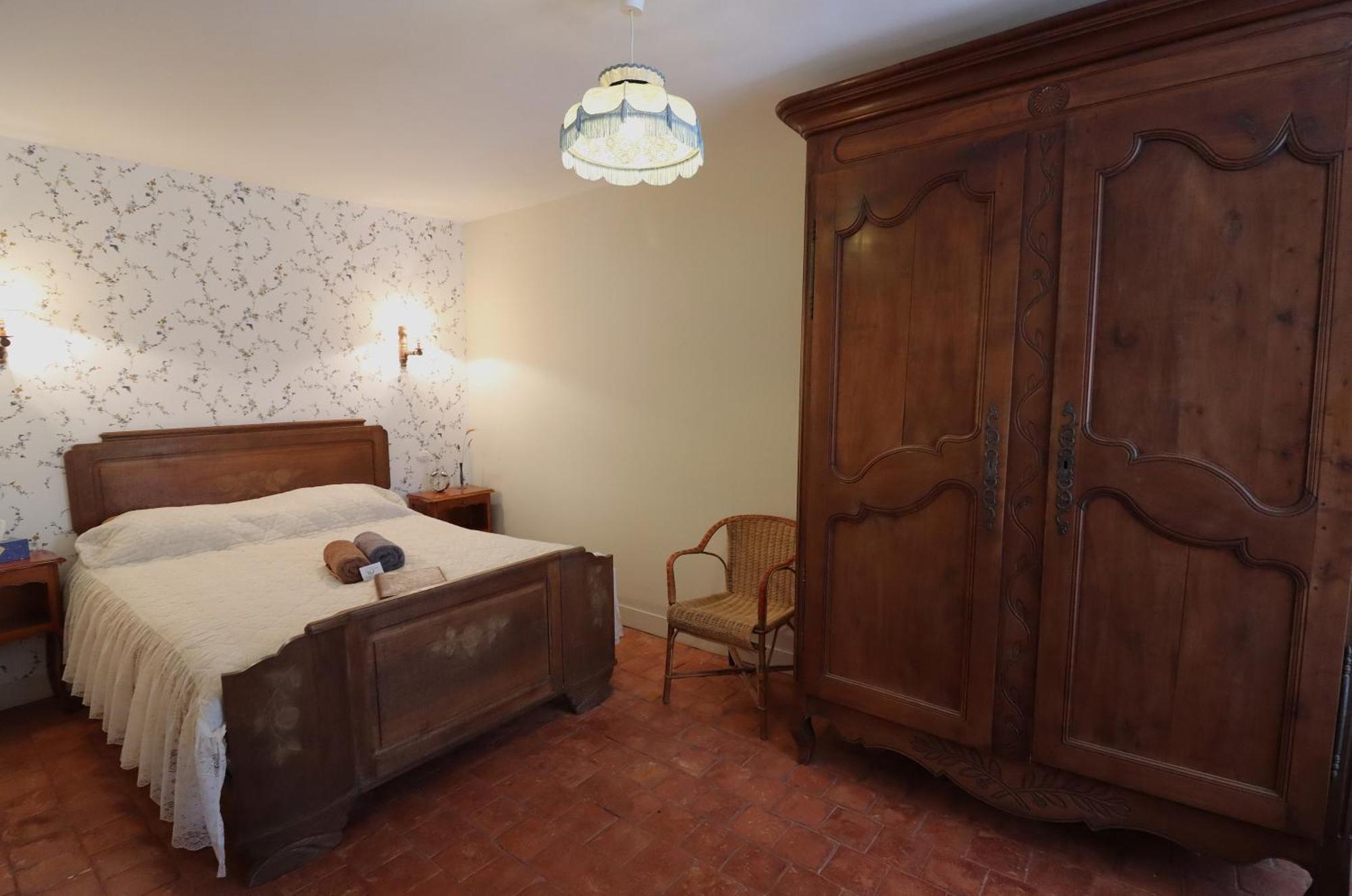 Location De Chambres Bienvenue Chez Meme Treigny Eksteriør bilde